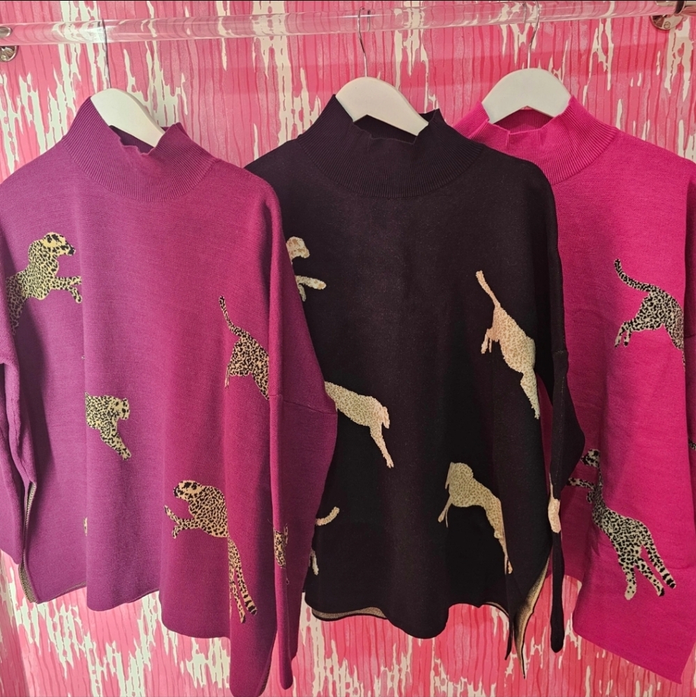 Leopard Print Women's Sweater - Black and Pink